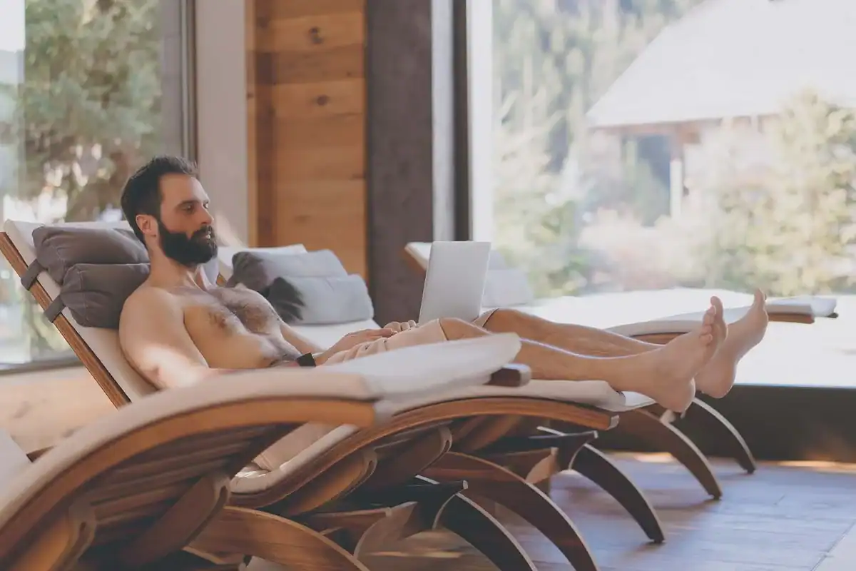 Moderner Spa in einer hochwertigen Hotelimmobilie.